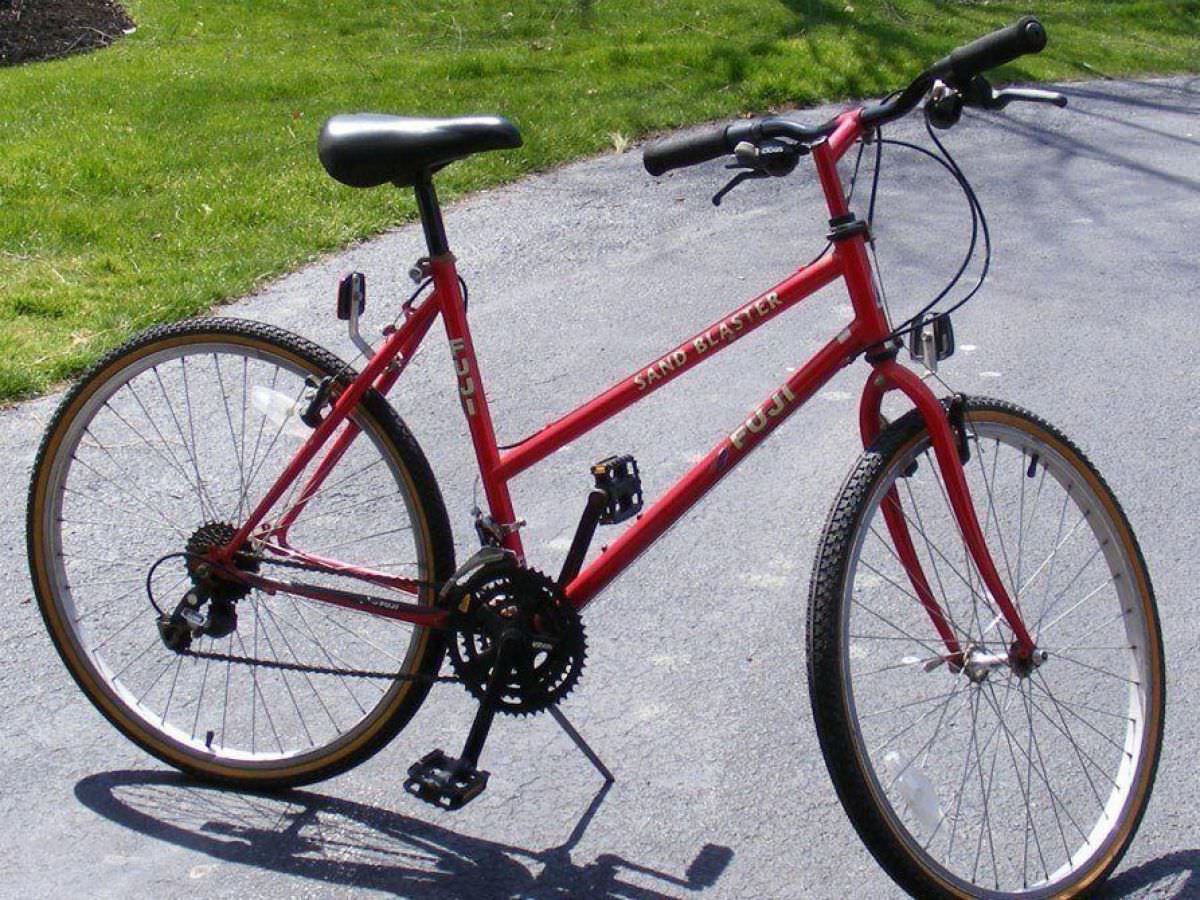 Hybrid Bicycle - Fuji Sandblaster - Women's Bike