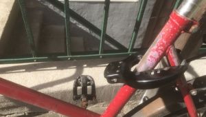 Begagnad röd Mirage City cykel säljes i Malmö